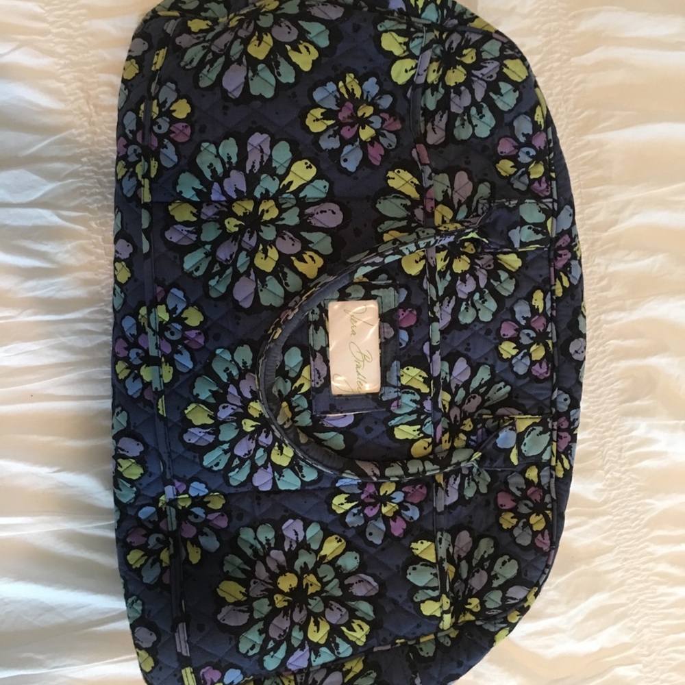 VERA BRADLEY LARGE WEEKENDER WITH STRAP